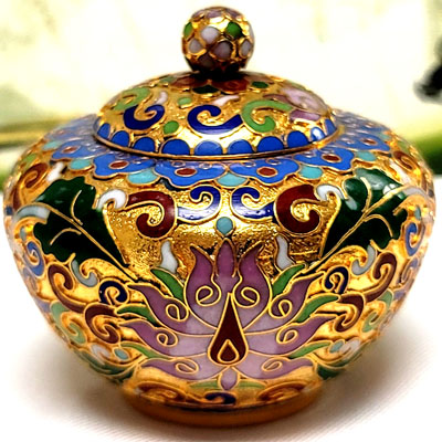 CLOISONNE BOX17 3"X3" GOLD